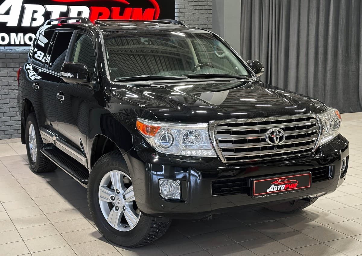 Toyota Land Cruiser - 4