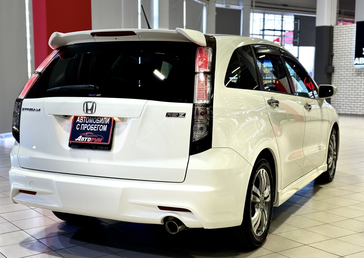 Honda Stream 2010. Хонда стрим 2 Рестайлинг. Honda Stream 2010 RST. Honda Stream 2010 оранжевая.