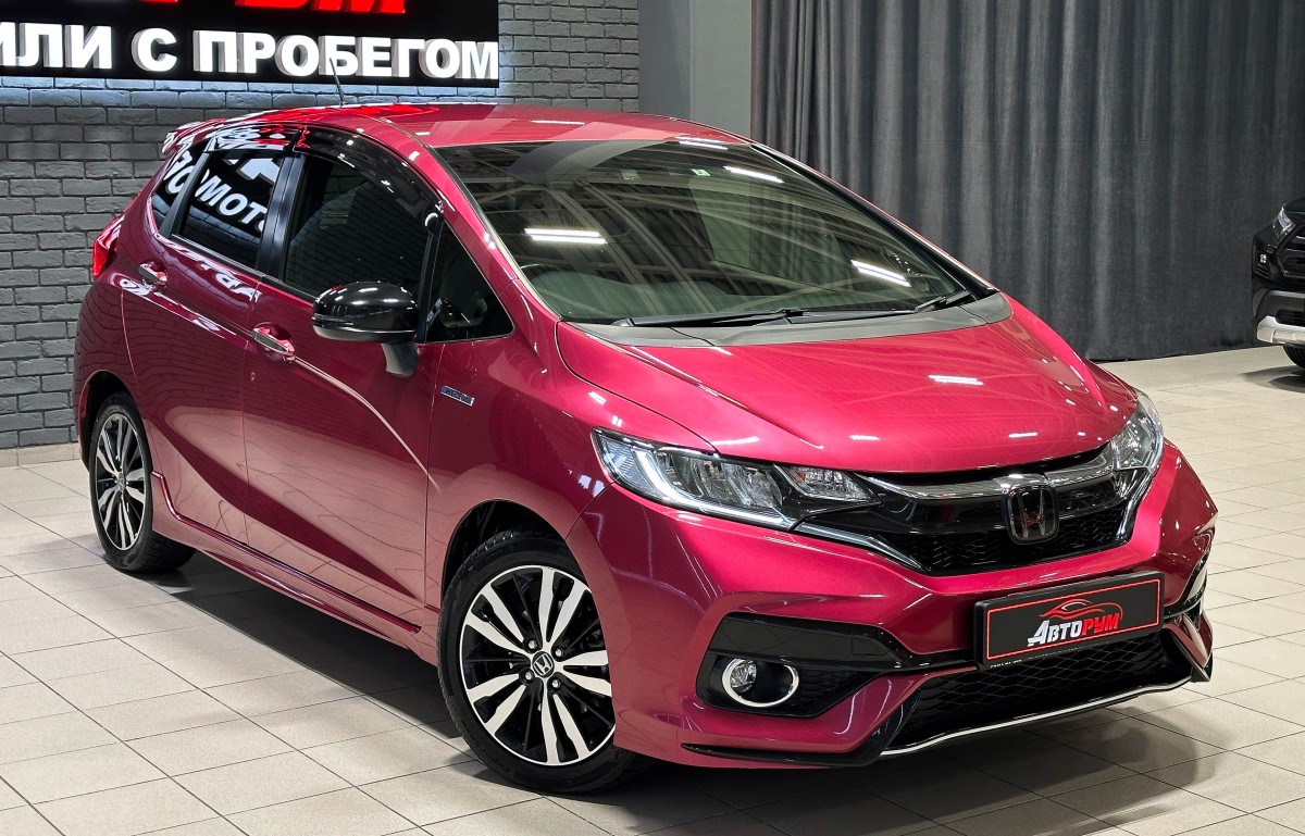 Honda Fit Hybrid - фото 4