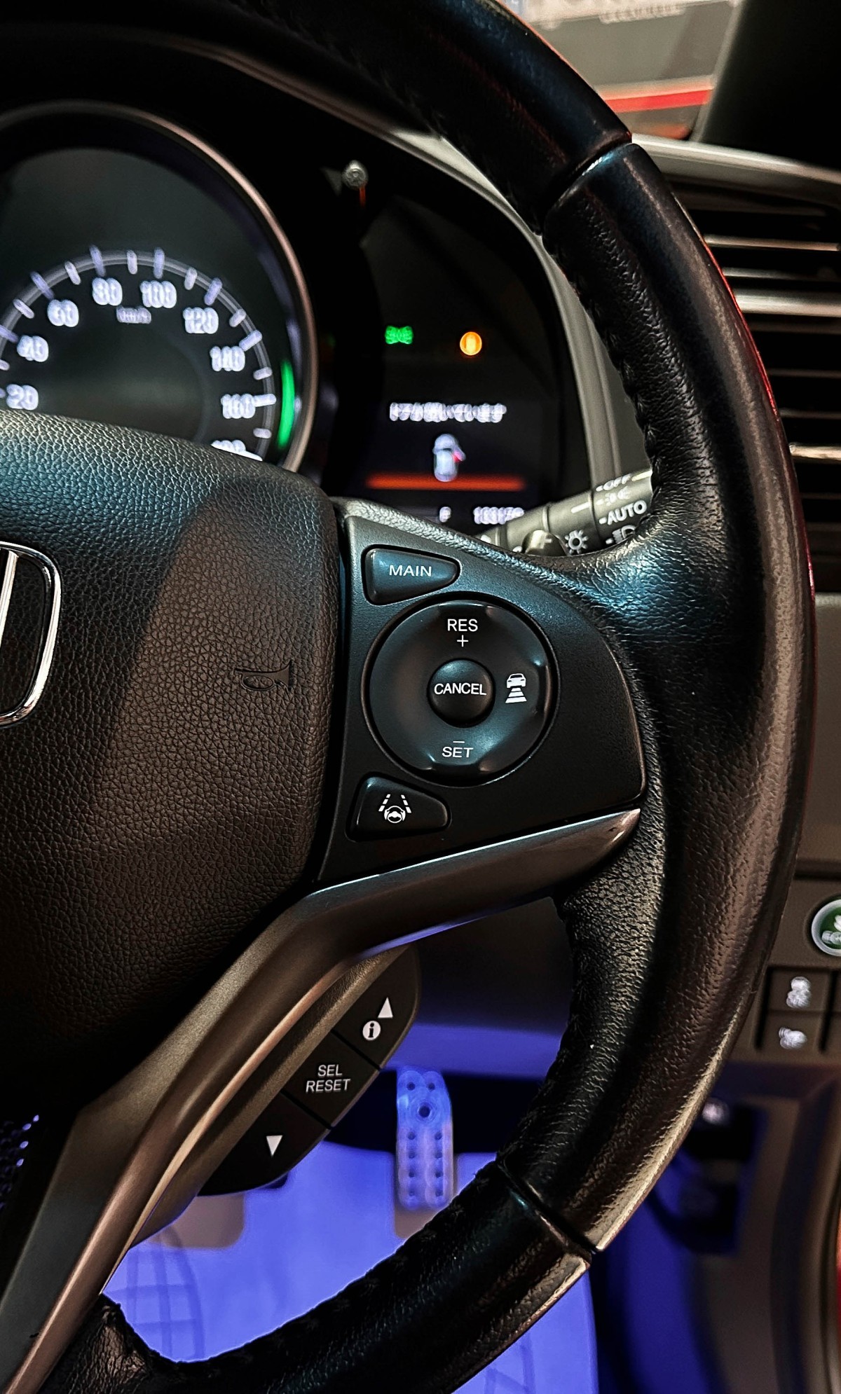 Honda Fit Hybrid - фото 21