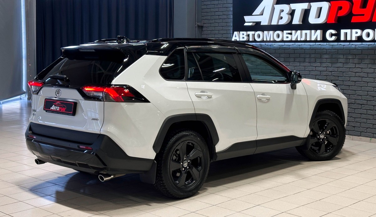 Toyota RAV4 - фото 5