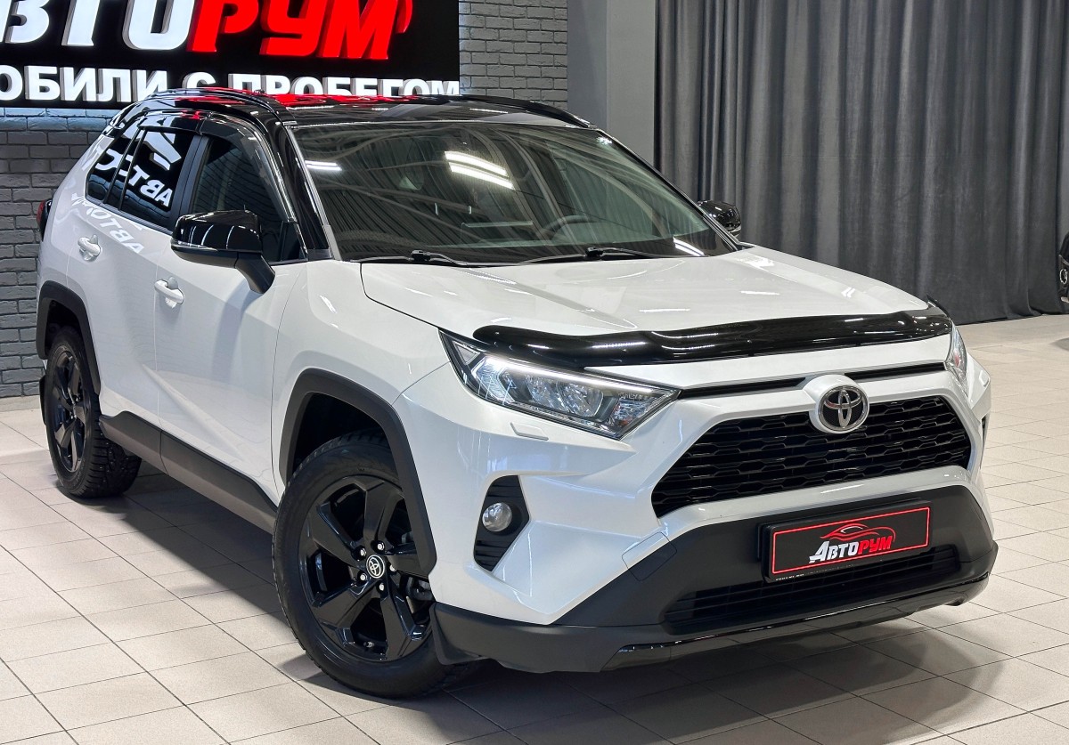 Toyota RAV4 - фото 4