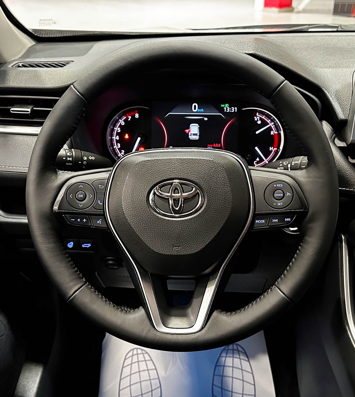 Toyota RAV4 - фото 28