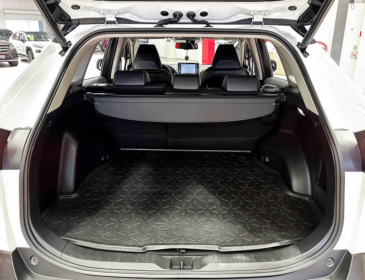 Toyota RAV4 - фото 14