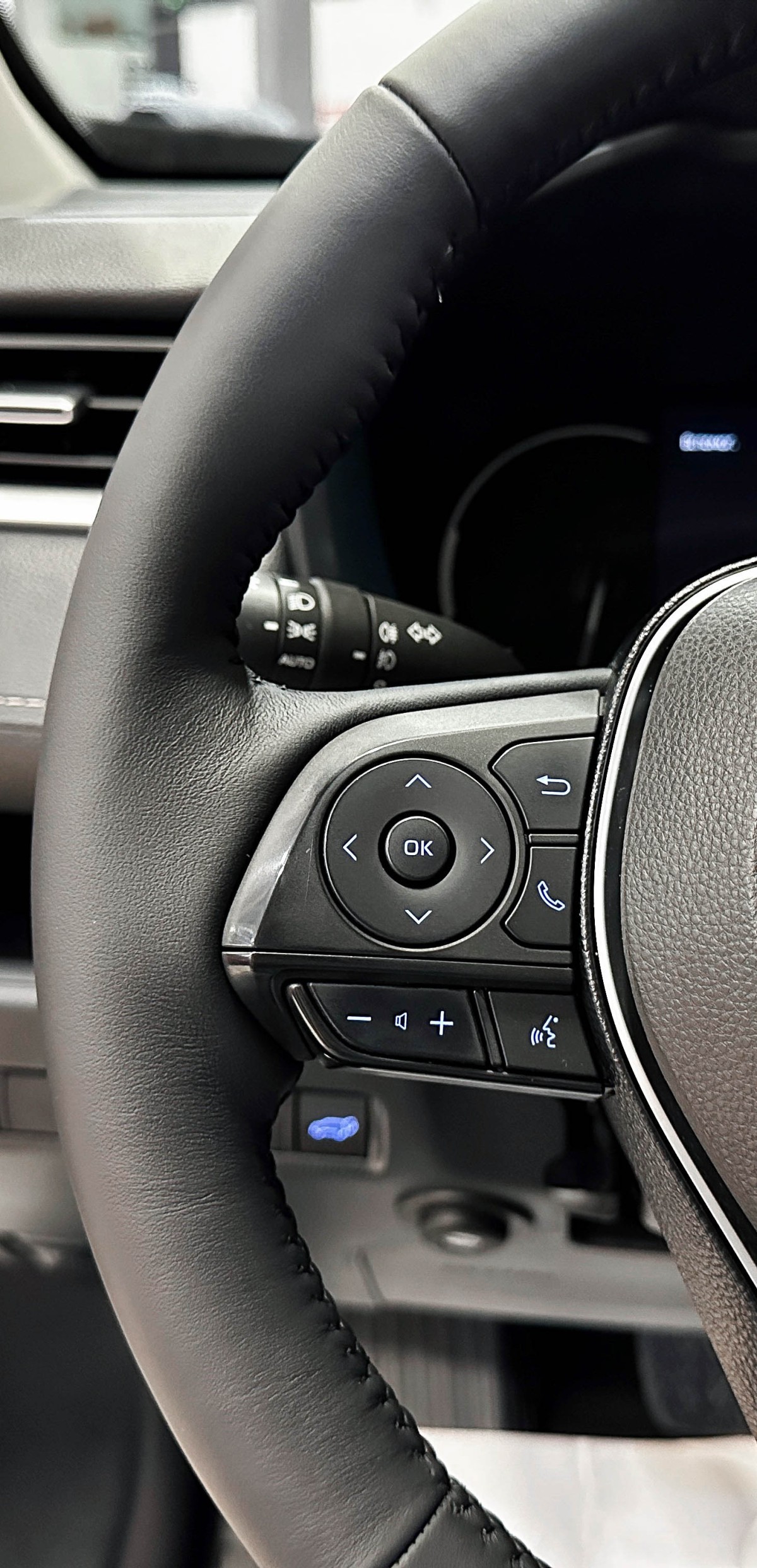 Toyota RAV4 - фото 20