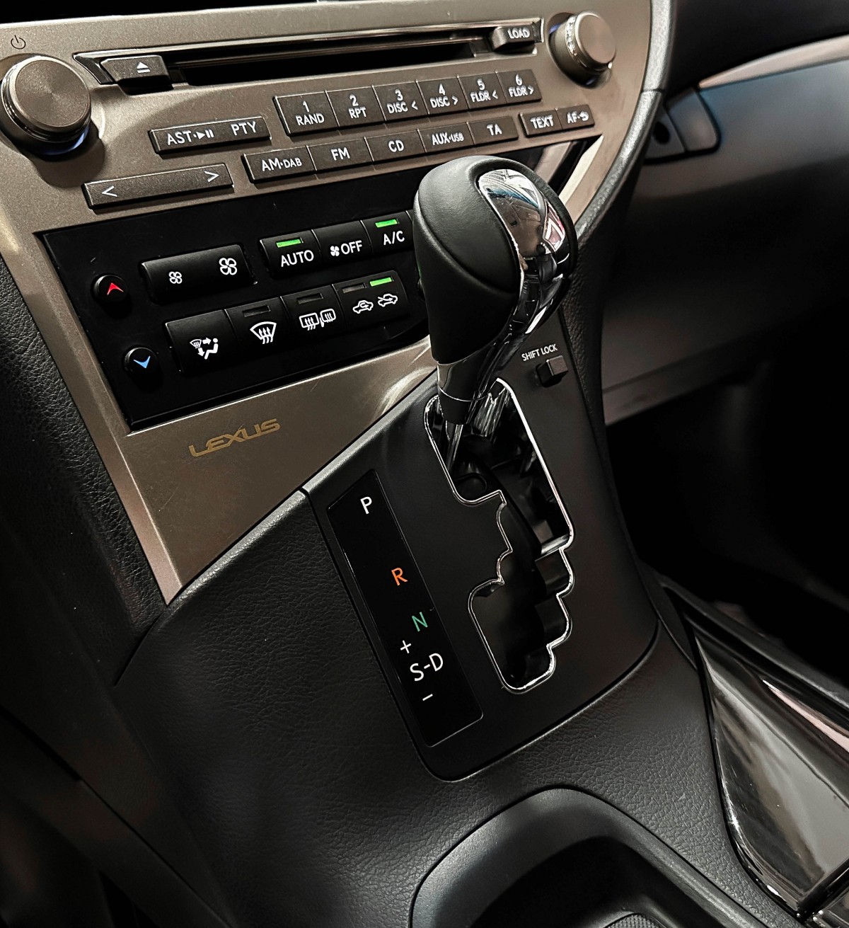 Lexus RX 270 - фото 28