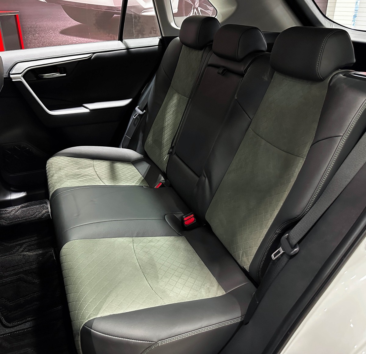 Toyota RAV4 - фото 13