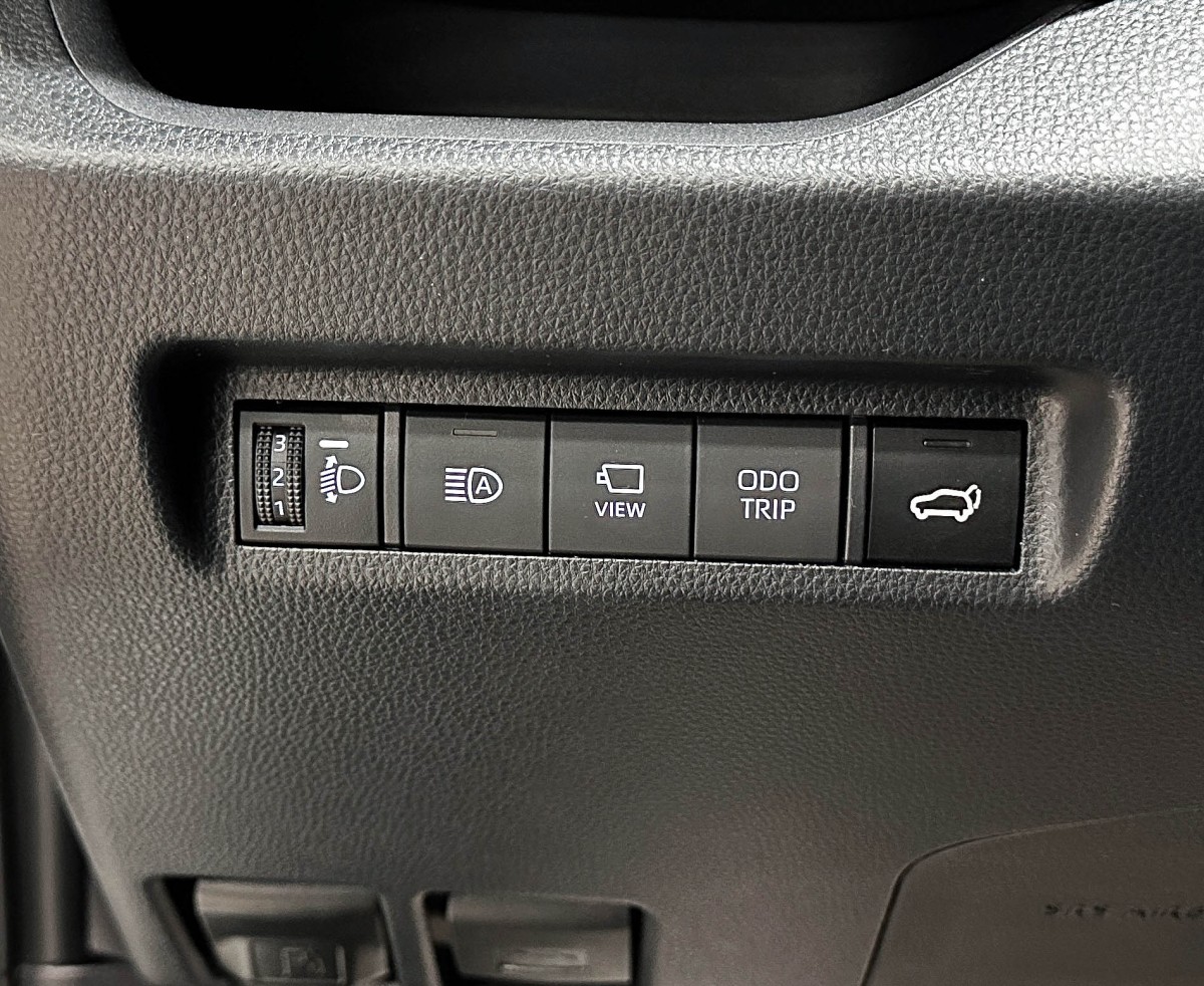 Toyota RAV4 - фото 20