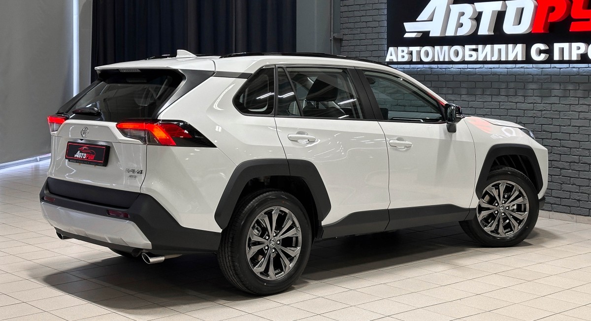Toyota RAV4 - фото 5
