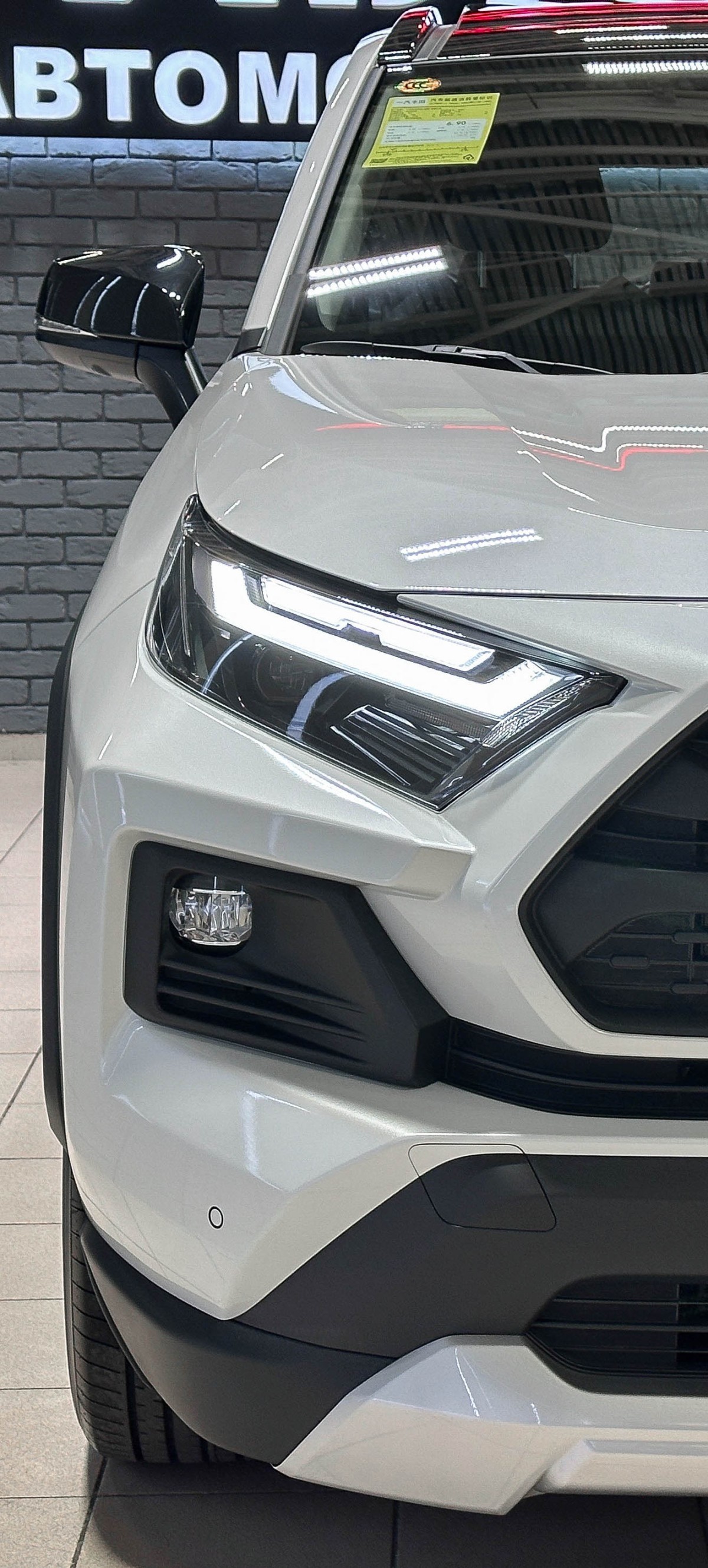 Toyota RAV4 - фото 9