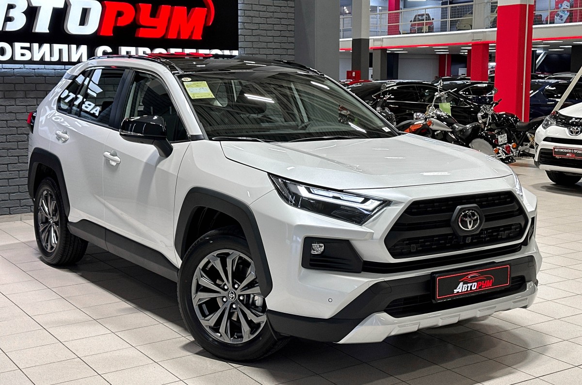 Toyota RAV4 - фото 4