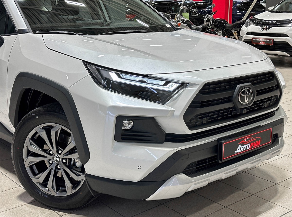 Toyota RAV4 - фото 10