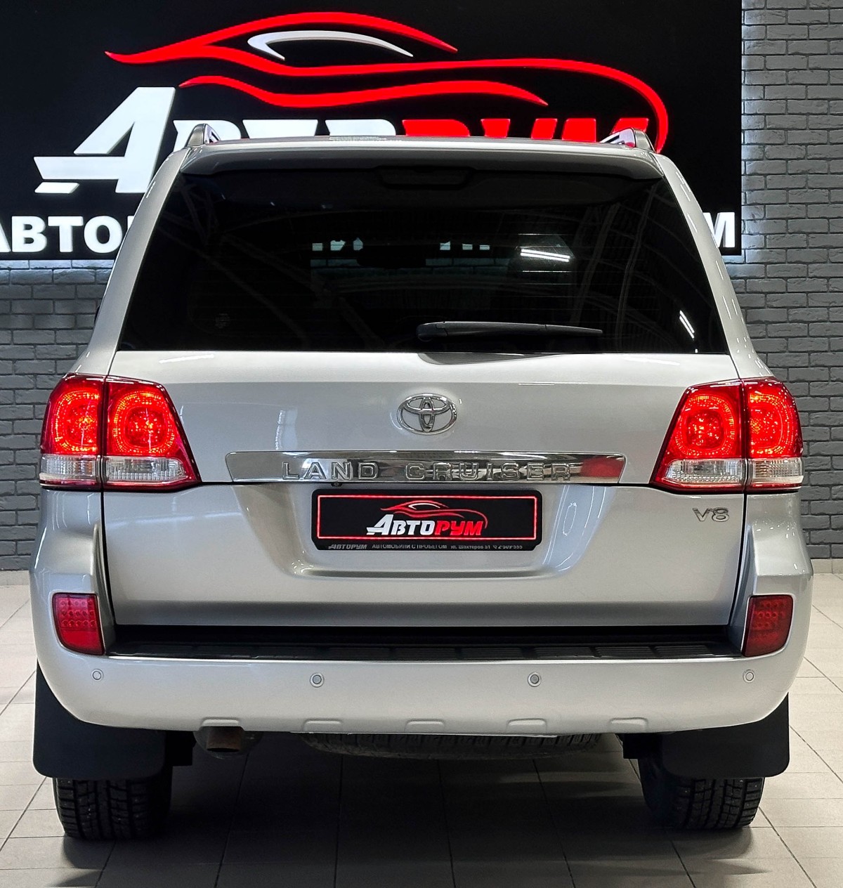 Toyota Land Cruiser 200 - фото 6