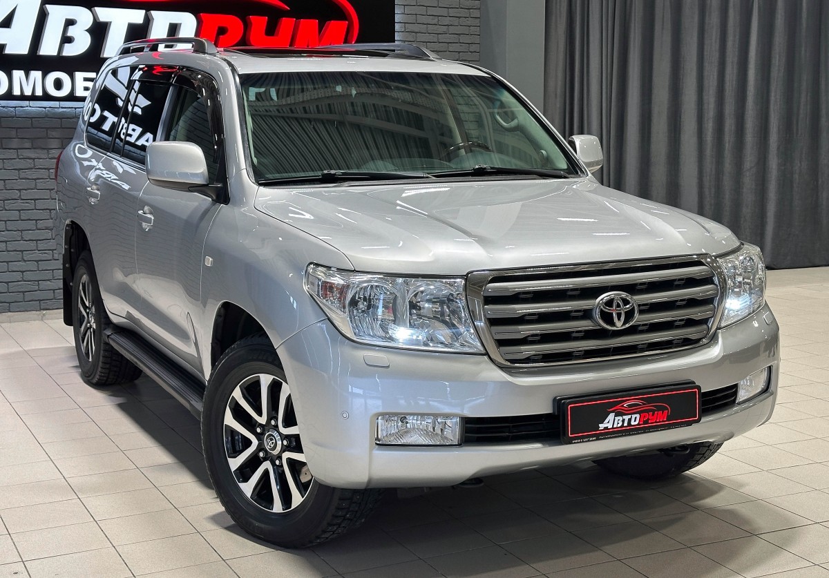 Toyota Land Cruiser 200 - фото 4
