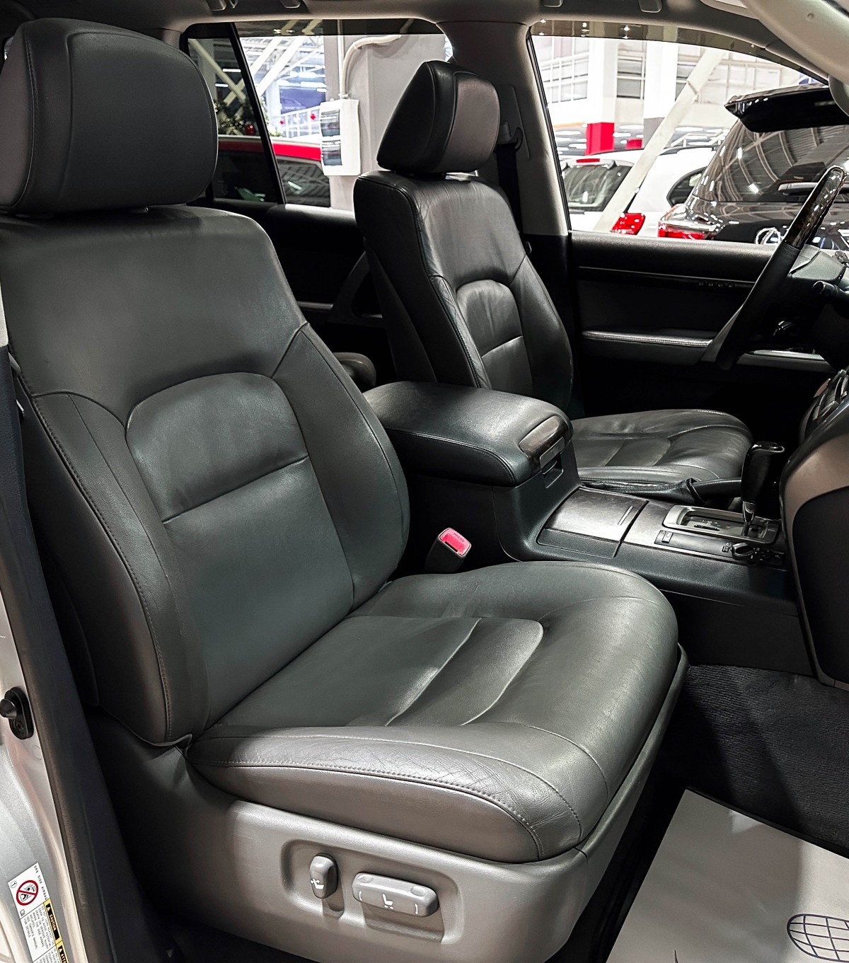 Toyota Land Cruiser 200 - фото 16