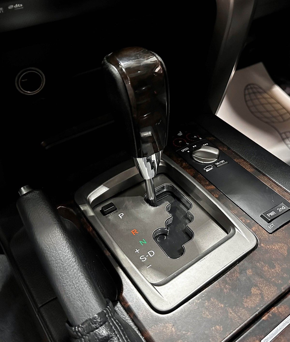 Toyota Land Cruiser 200 - фото 30