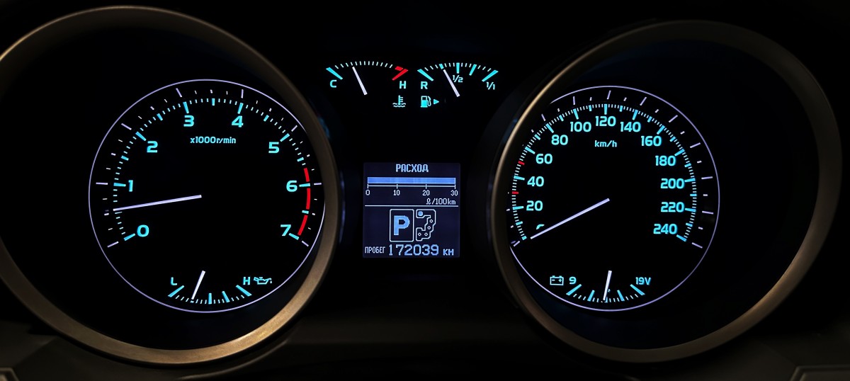 Toyota Land Cruiser 200 - фото 22