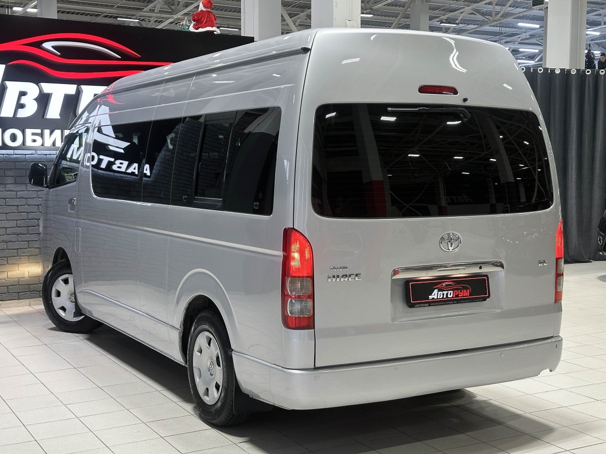 Toyota Hiace - фото 7