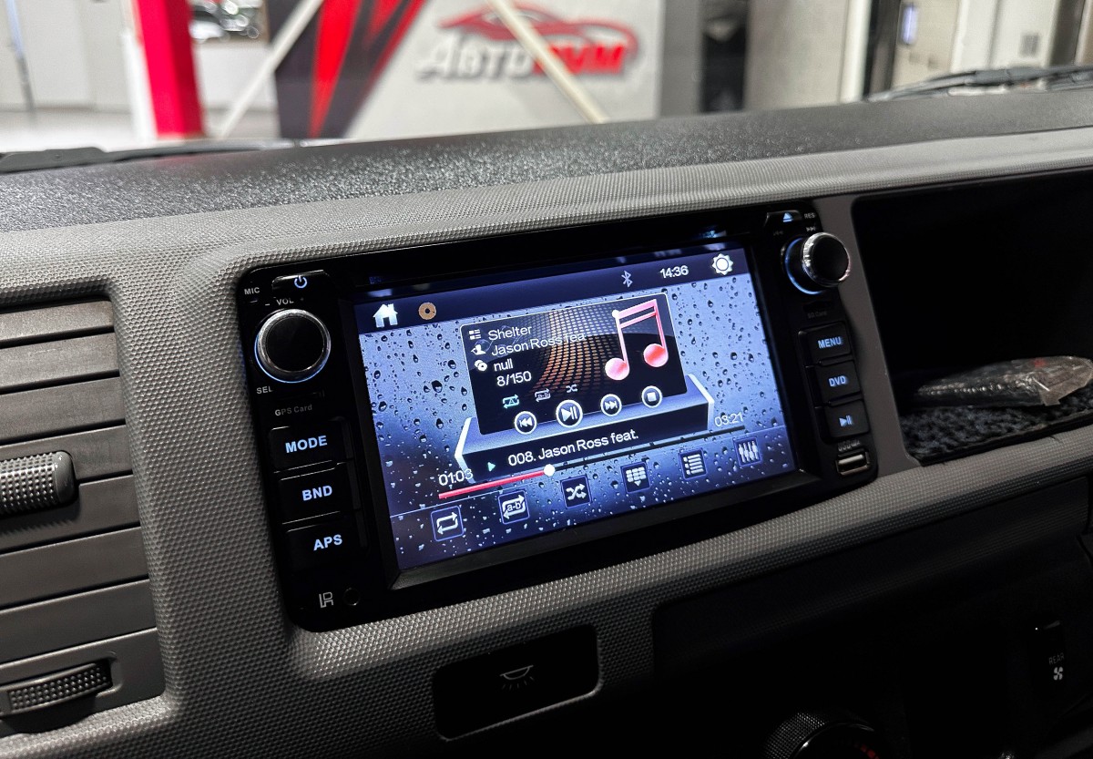 Toyota Hiace - фото 19