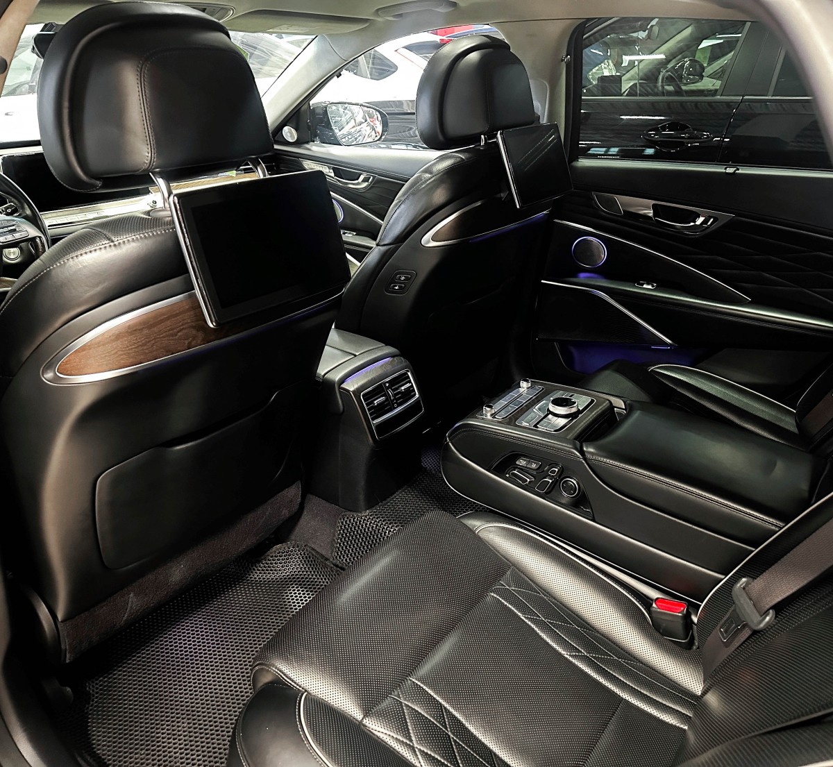 Kia K900 - фото 13