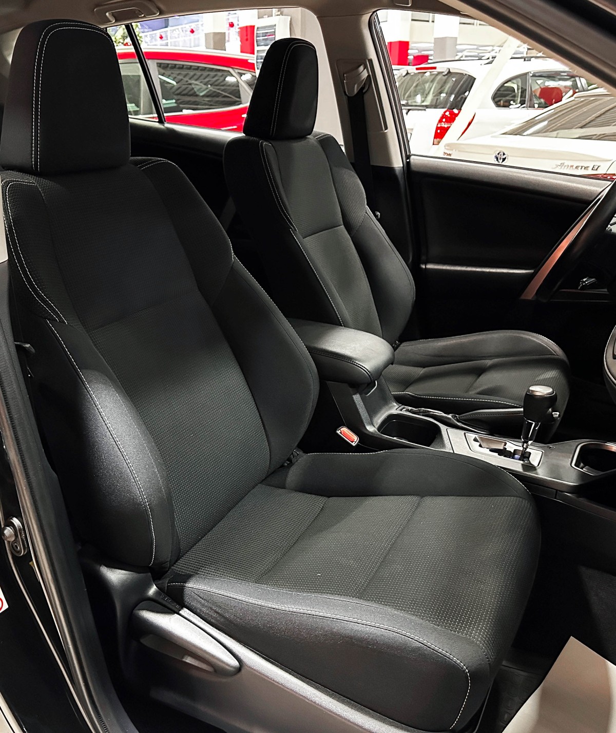 Toyota RAV4 - фото 15