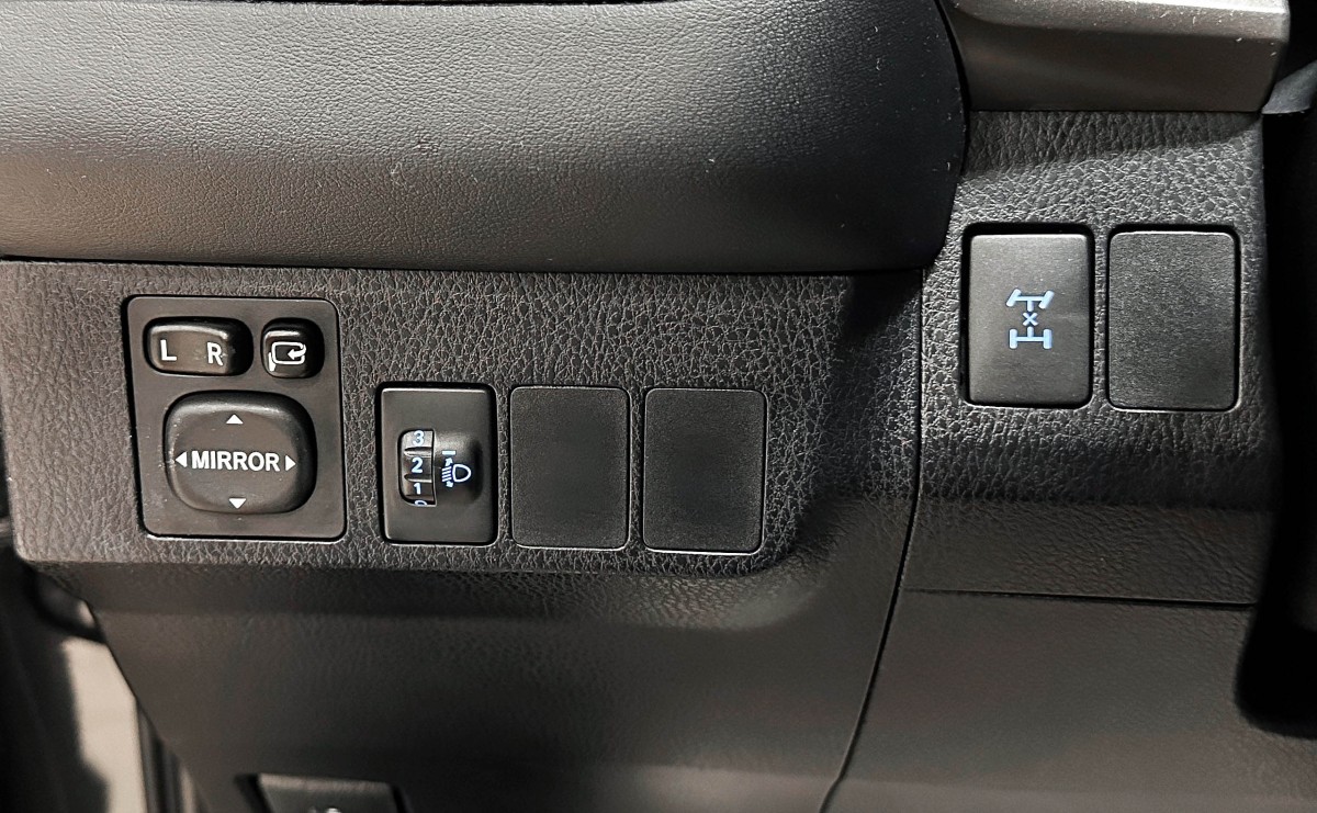 Toyota RAV4 - фото 17