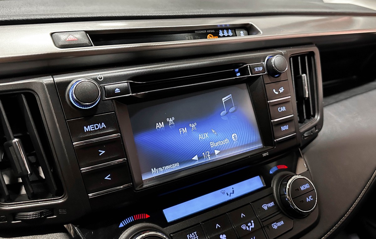 Toyota RAV4 - фото 22