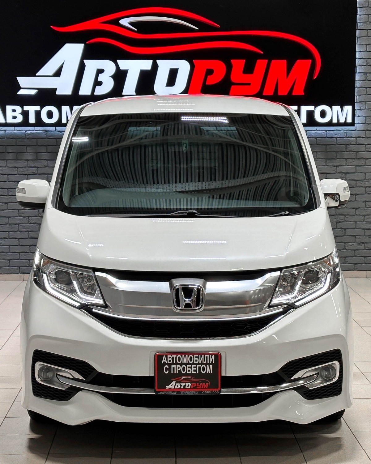 Honda Stepwgn - фото 3