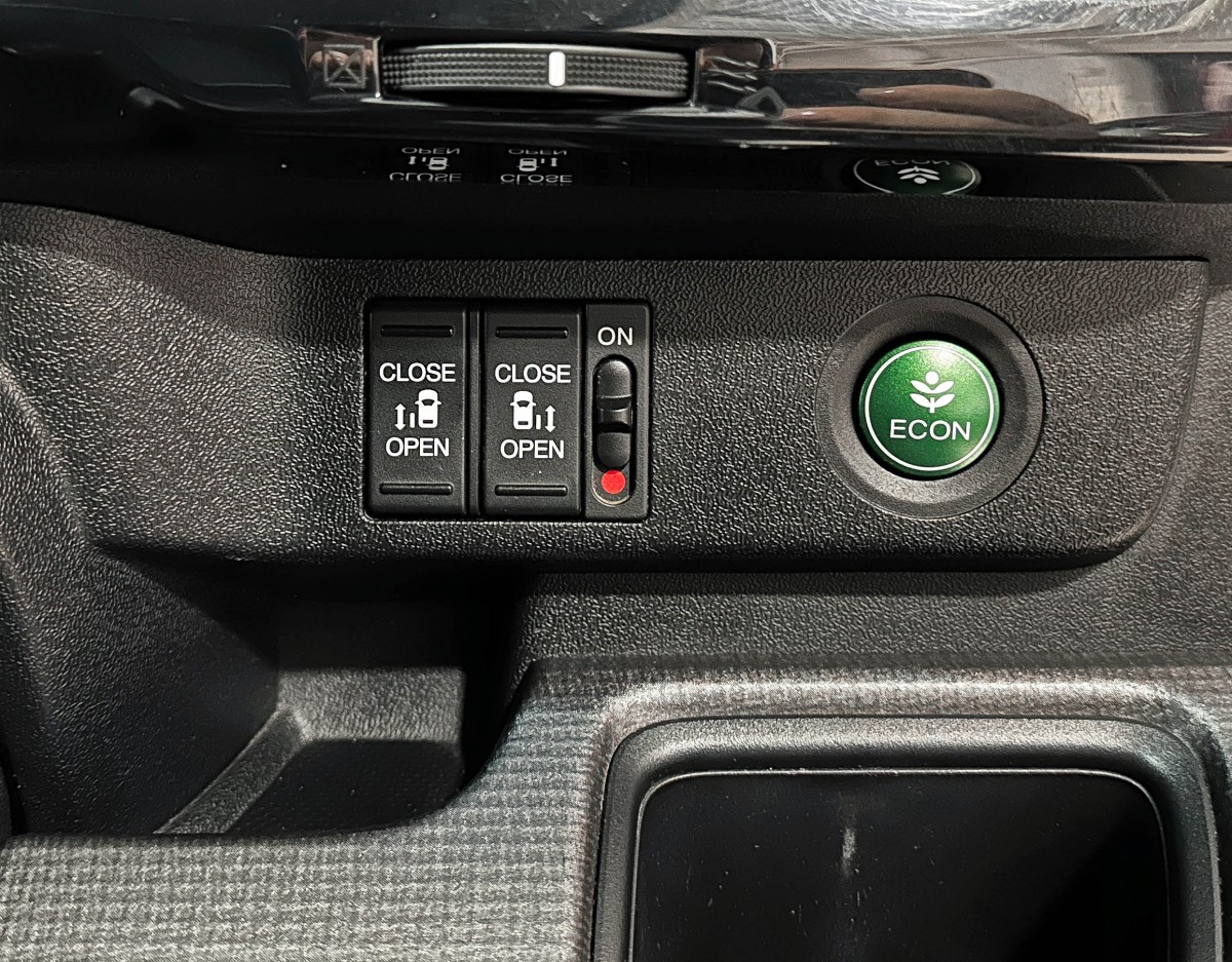 Honda Stepwgn - фото 24