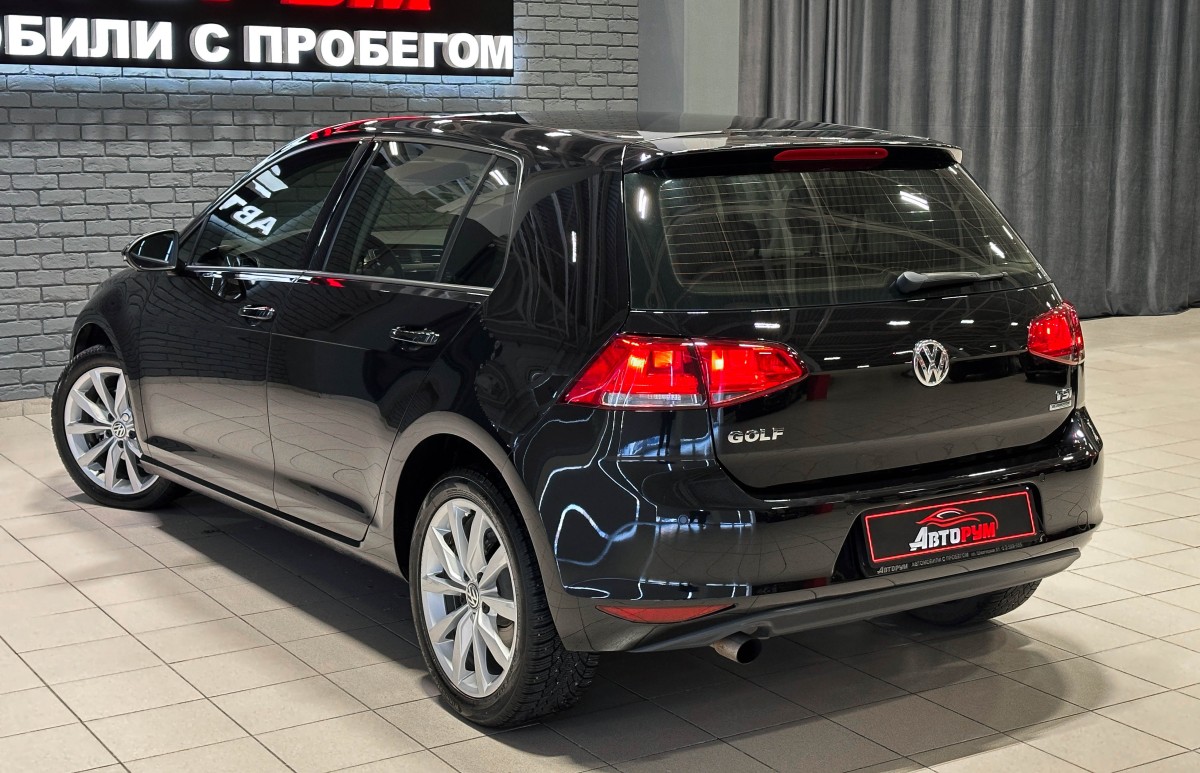 Volkswagen Golf - фото 7