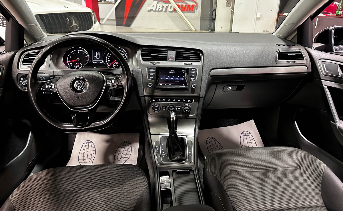 Volkswagen Golf - фото 26