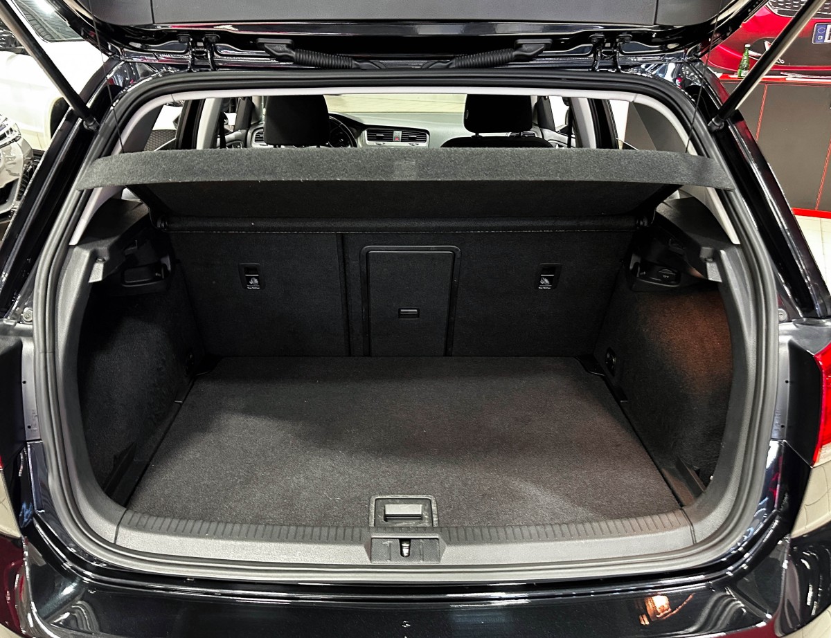 Volkswagen Golf - фото 13