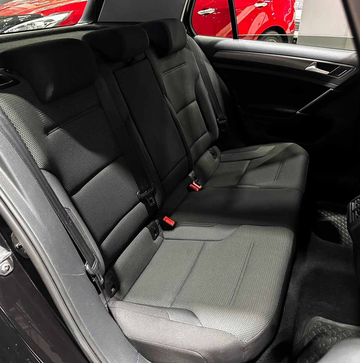 Volkswagen Golf - фото 14