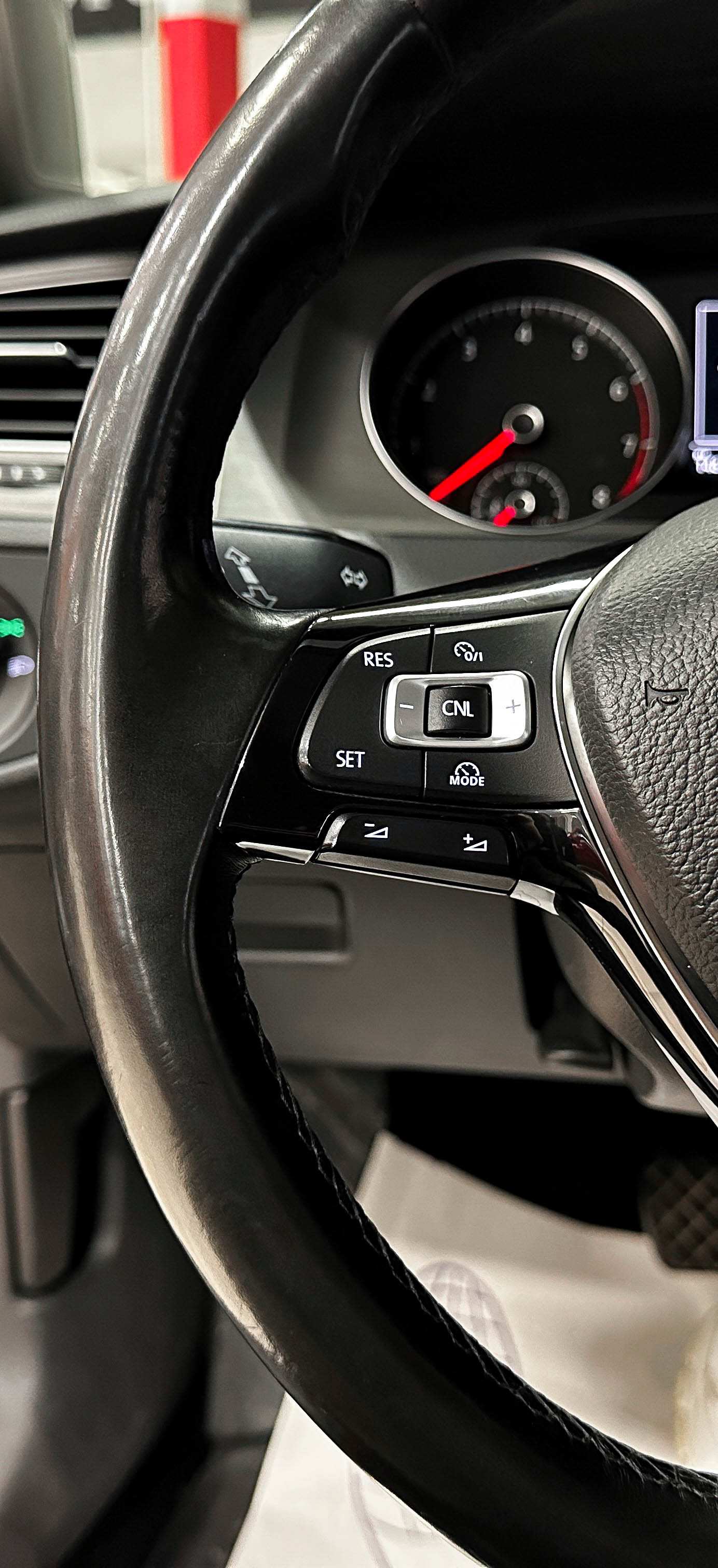 Volkswagen Golf - фото 19