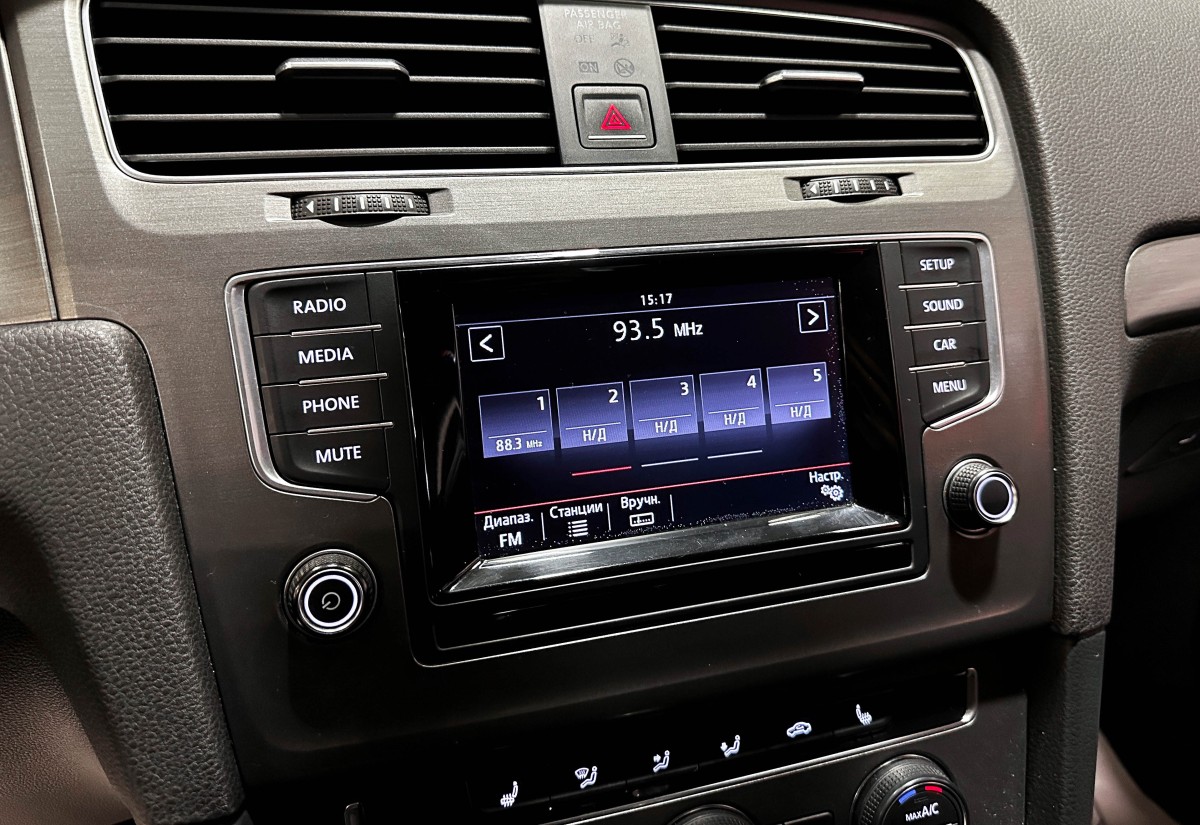 Volkswagen Golf - фото 21