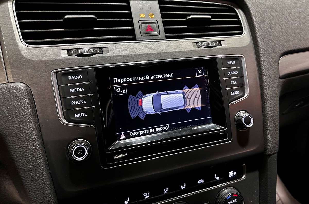 Volkswagen Golf - фото 22