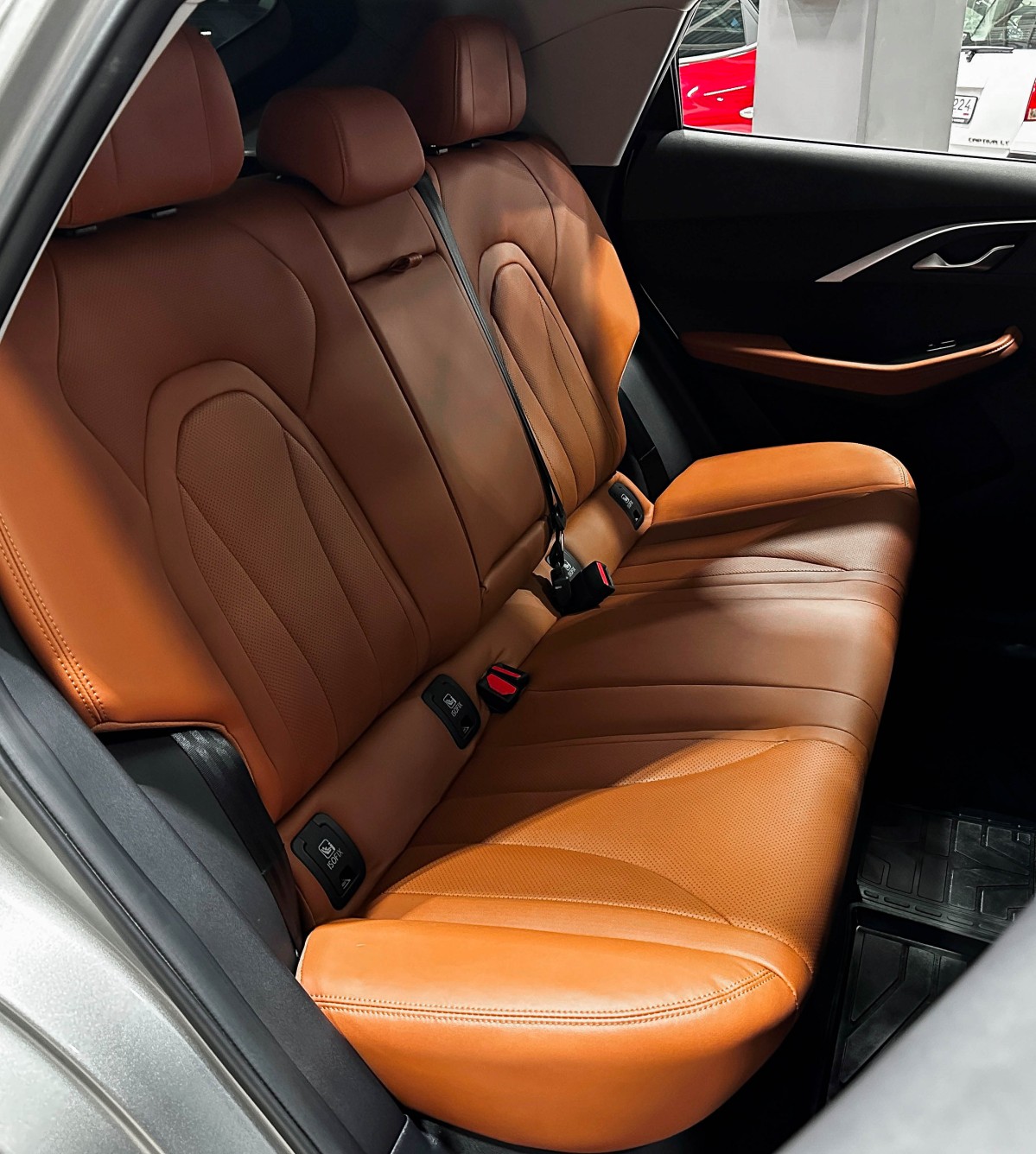 Omoda C5 - фото 15