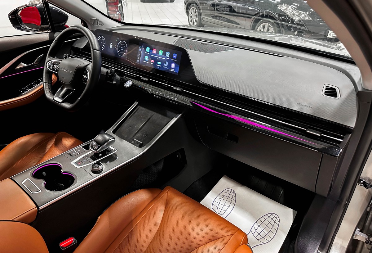 Omoda C5 - фото 17