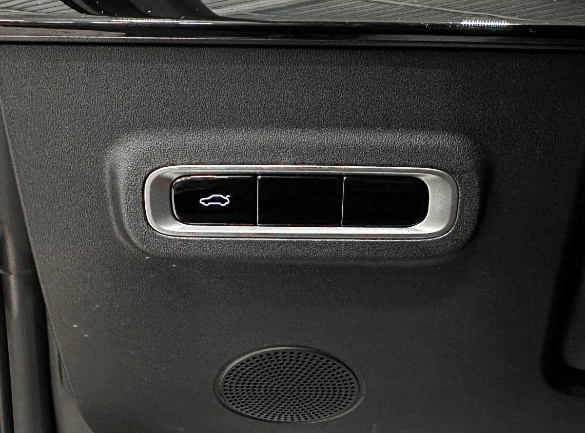 Omoda C5 - фото 20