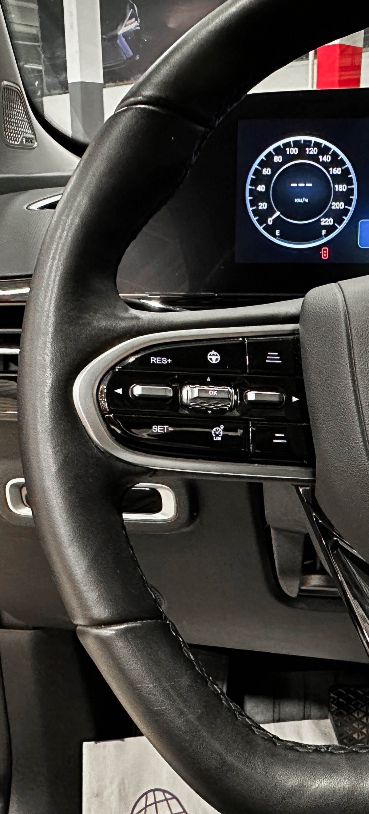 Omoda C5 - фото 22