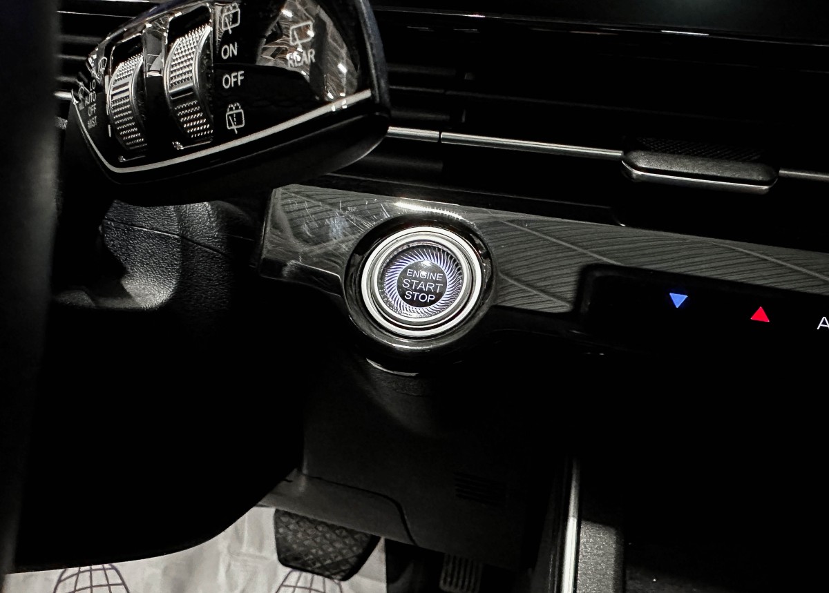 Omoda C5 - фото 24