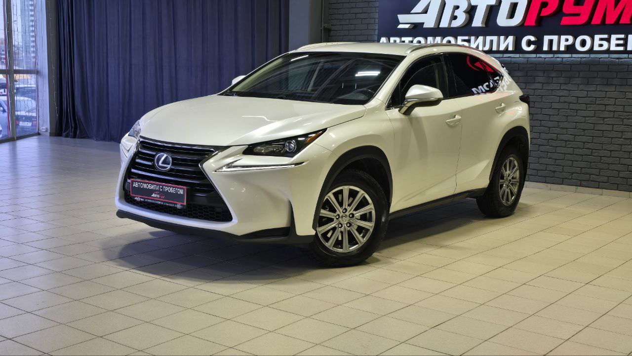 Lexus NX 200 - фото 1