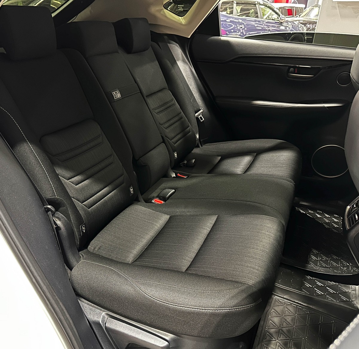 Lexus NX 200 - фото 15