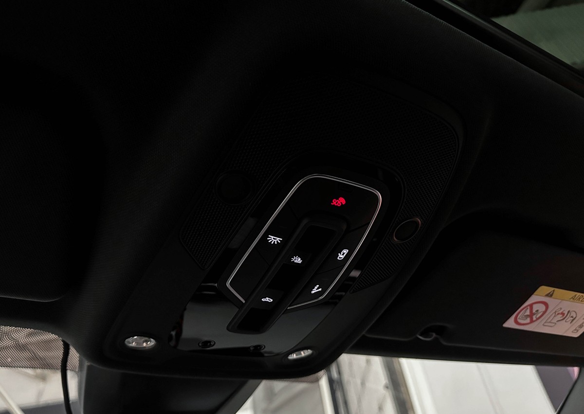 Audi Q8 - фото 31