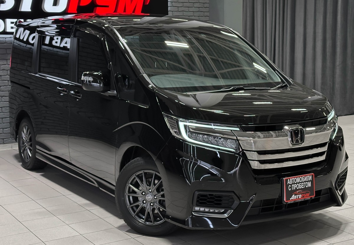 Honda Stepwgn SPADA - фото 4