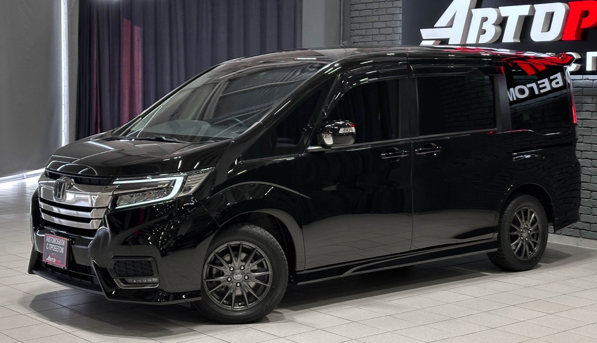 Honda Stepwgn SPADA - фото 2