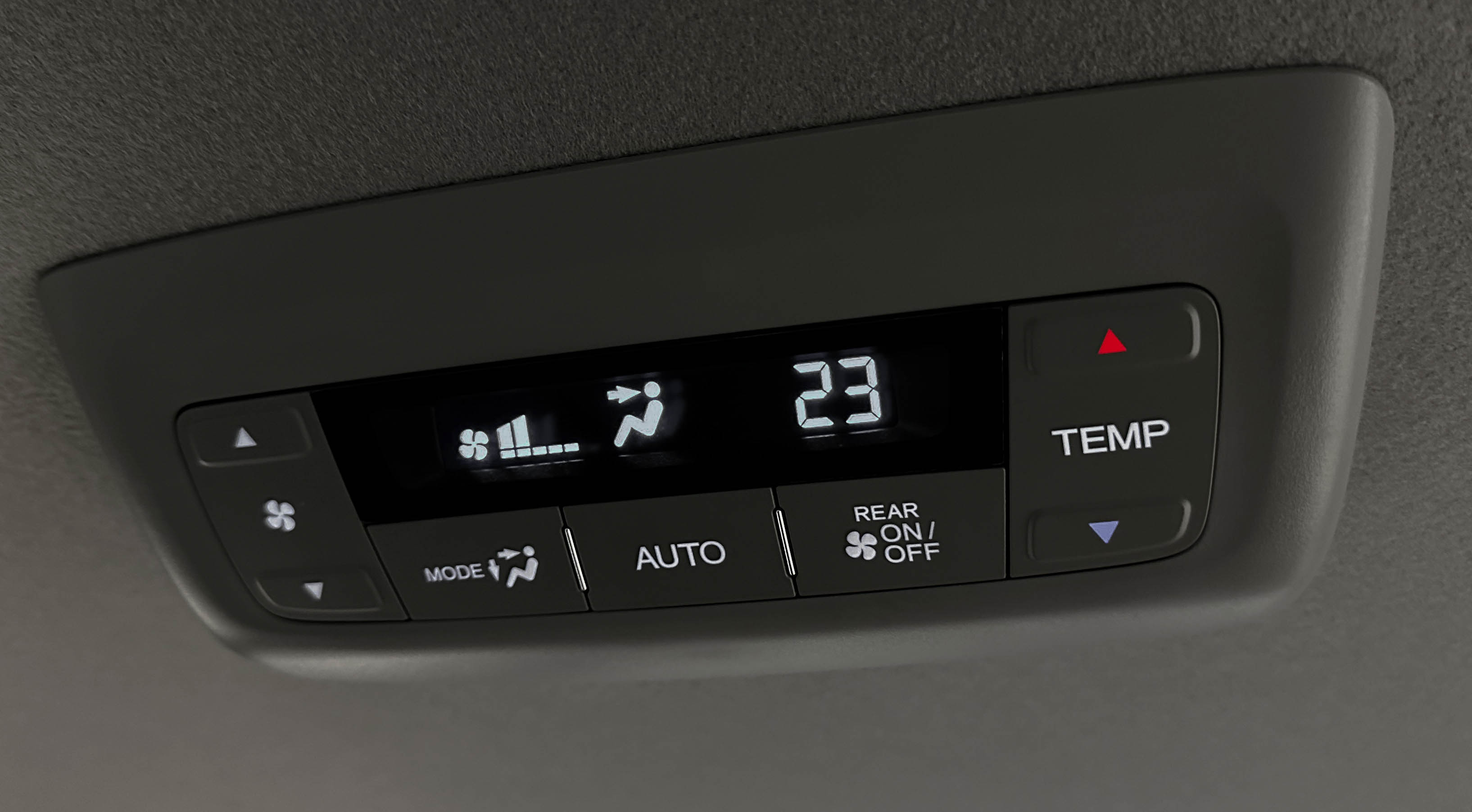 Honda Stepwgn SPADA - фото 32