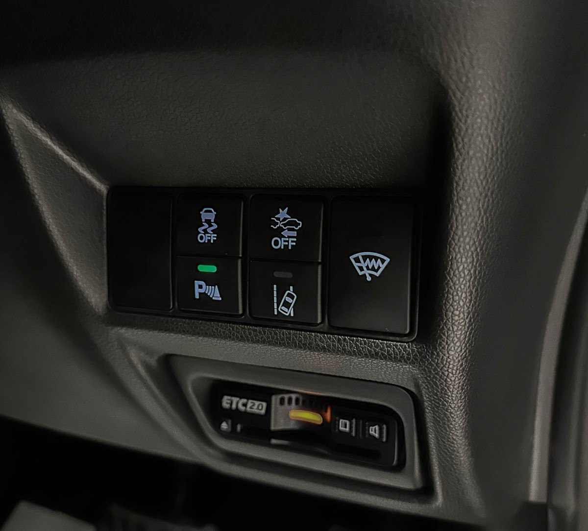 Honda Stepwgn SPADA - фото 24