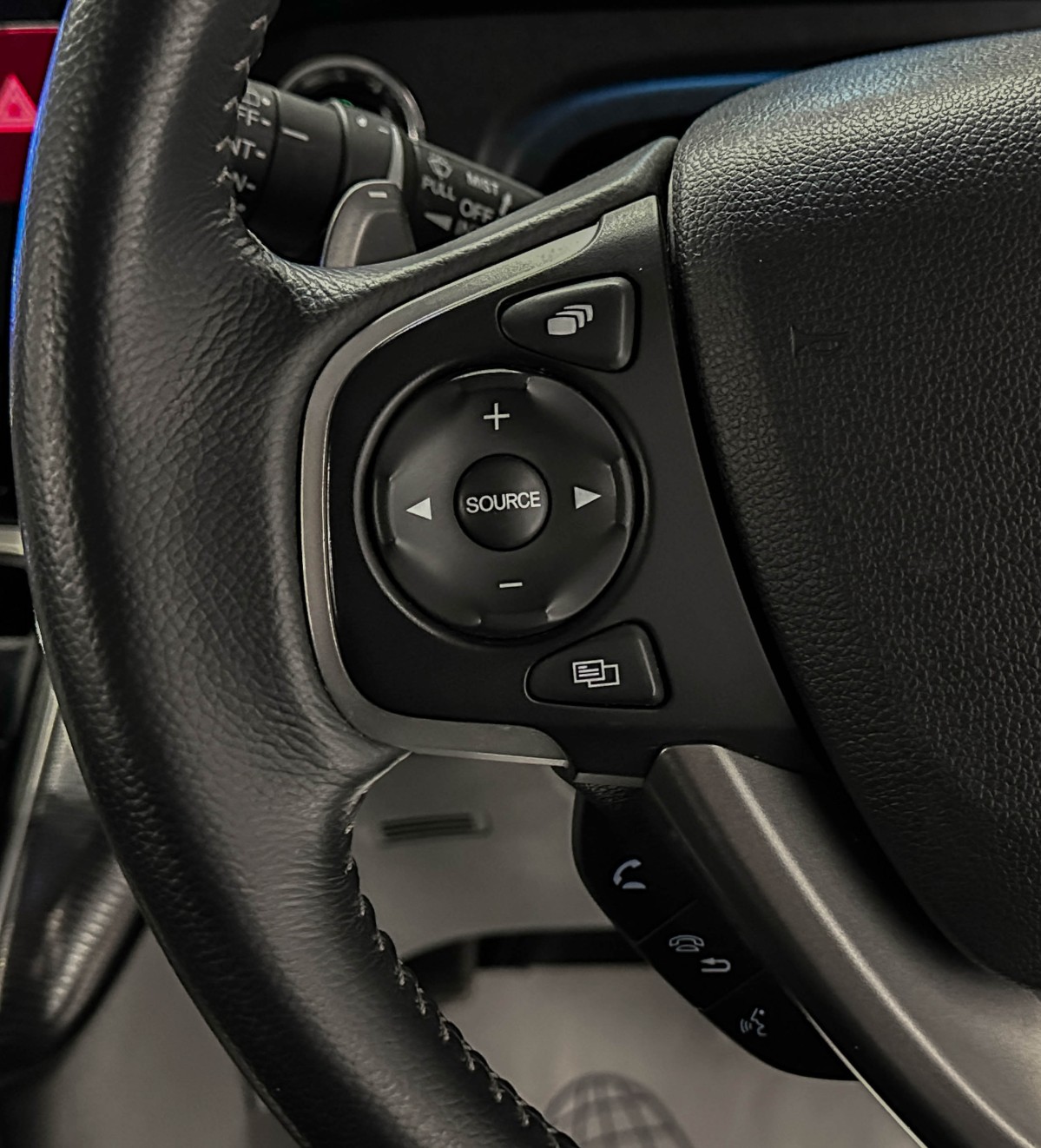 Honda Stepwgn SPADA - фото 27