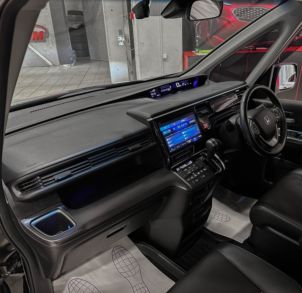 Honda Stepwgn SPADA - фото 21